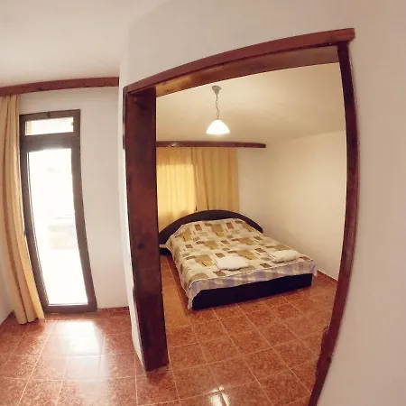 Garant Hotel 2*